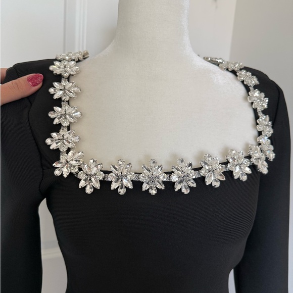 Viral embellished elegant square neck black dress - Picture 12 of 15